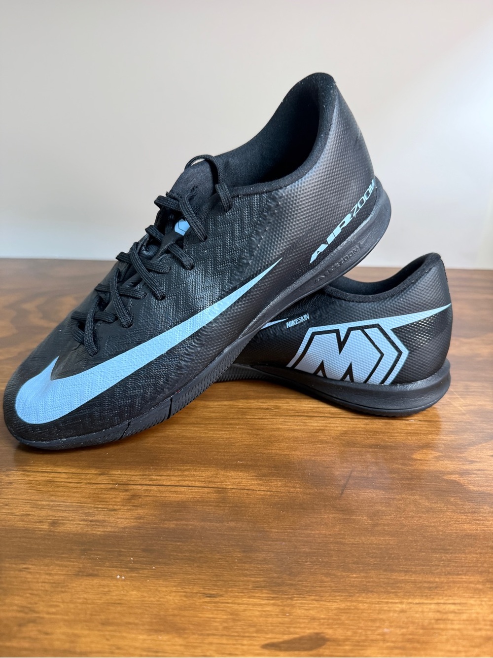 Nike Indoor Court Soccer Shoes Men’s 6 Vapor16